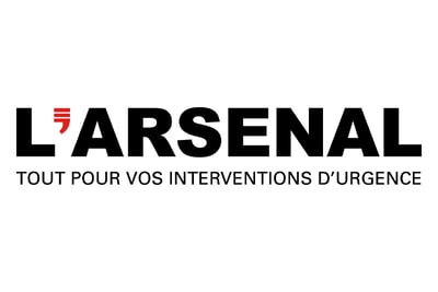 ‘L’arsenal’ is written in black letters on a white background with a tag line written underneath, ‘Tout pour vos interventions d’urgence.’