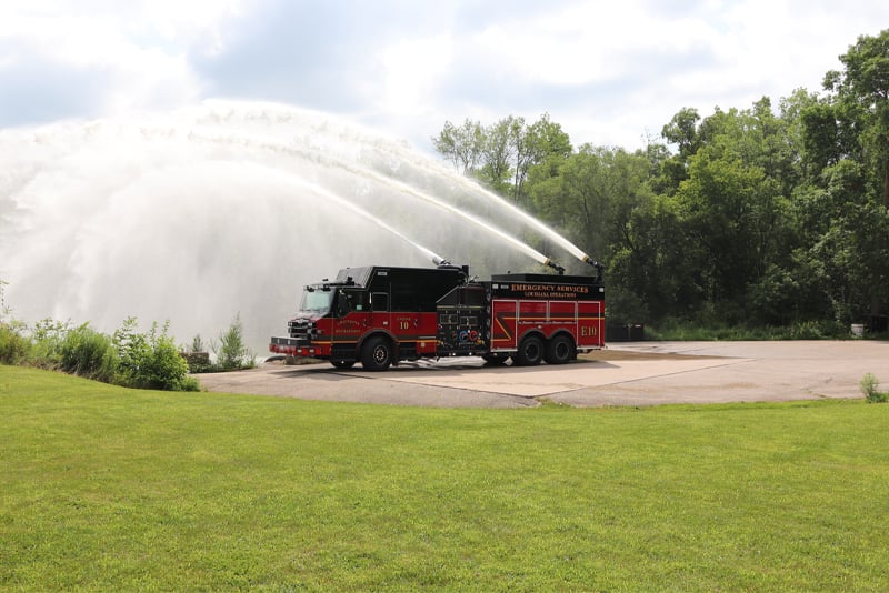 high-flow-industrial-pumper-fire-truck-example