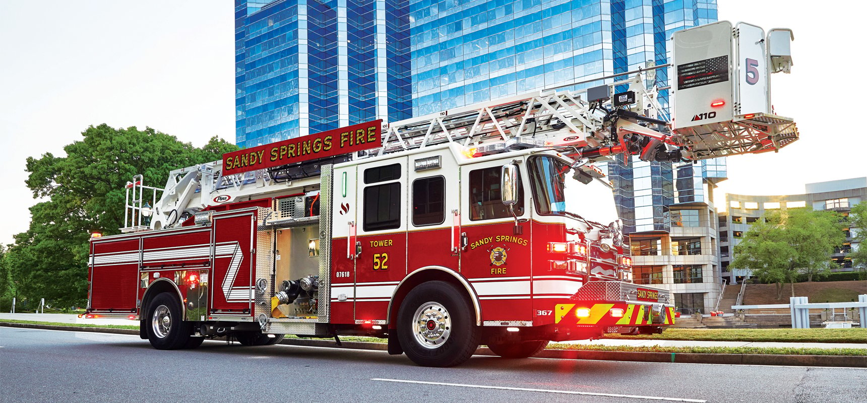 Banner pierce quint fire truck image.jpg?width=1720&name=Banner pierce quint fire truck image