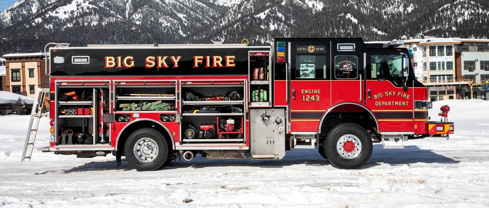 wet-pump-dry-pump-fire-apparatus-fw-insetPierce fire apparatus showing its compartments opened in winter conditions.