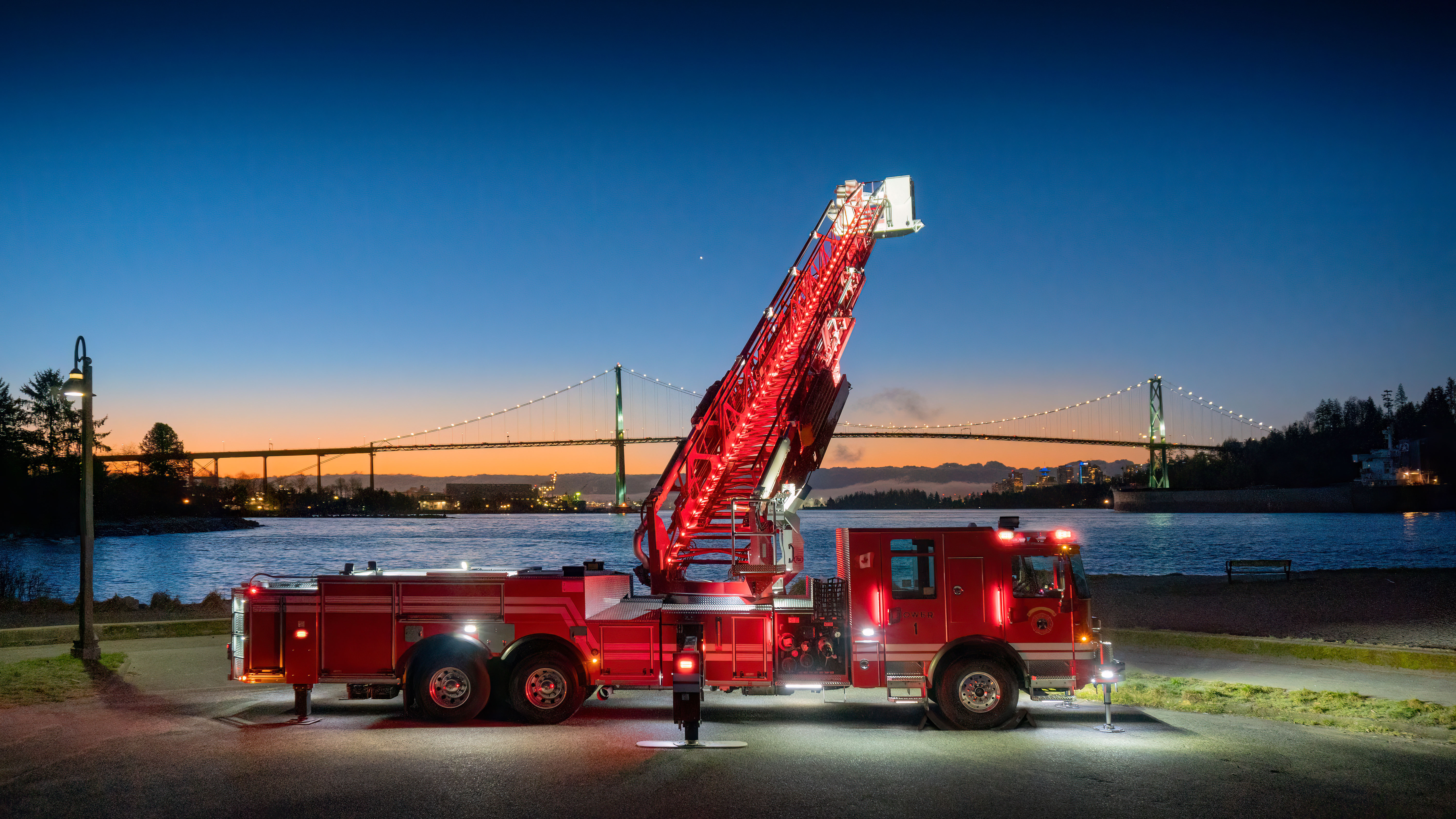 100 Heavy Duty Aerial MidMount Tower