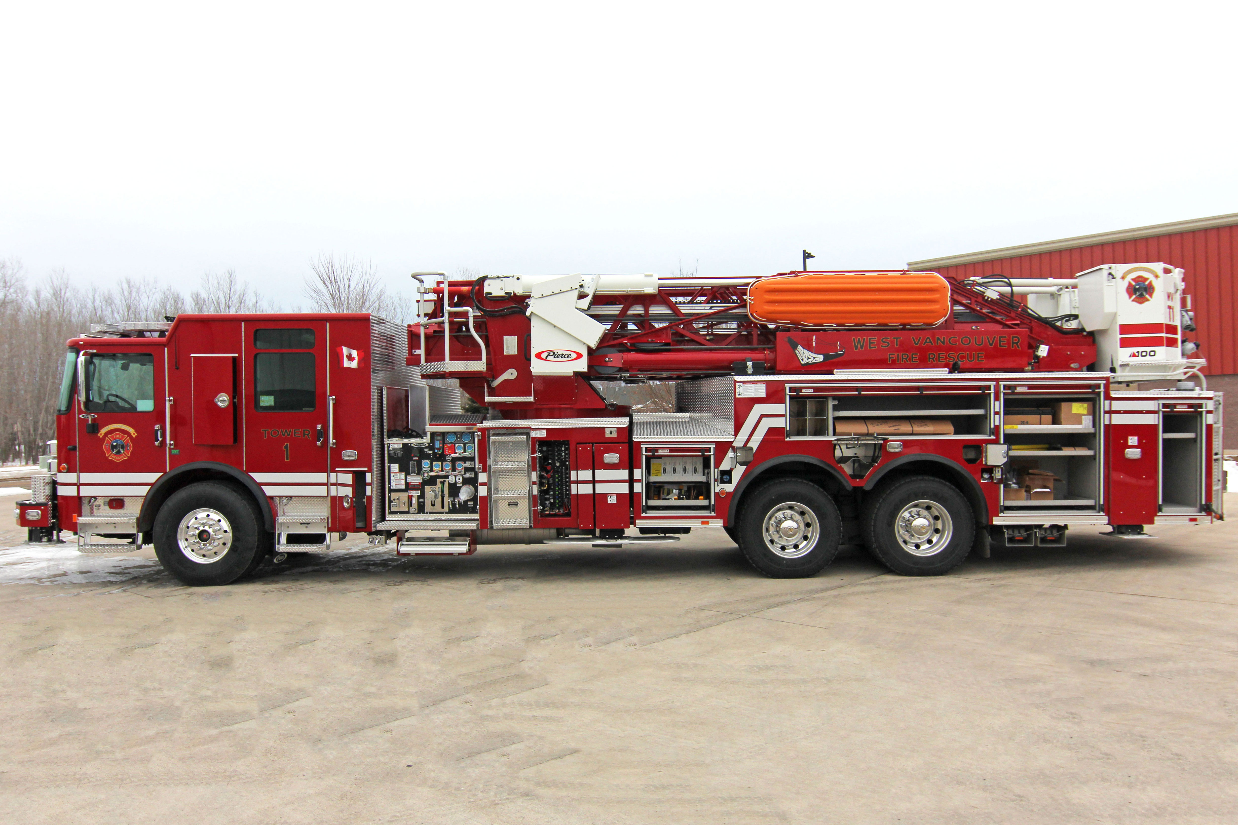 Compartmentaton on 100 MidMount Aerial Platform