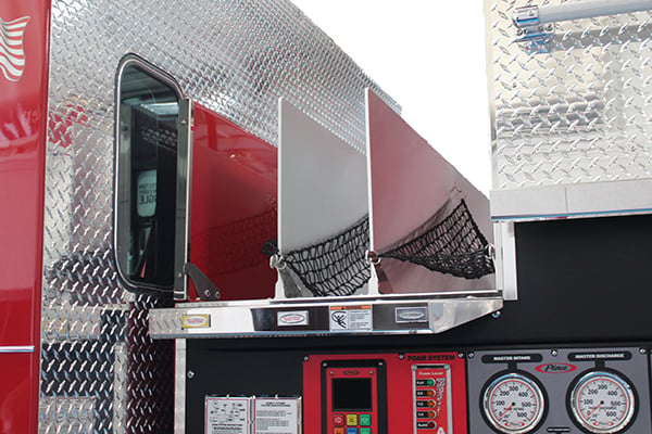 Build My Pierce Program crosslays on a custom-built Pierce Fire Truck. 