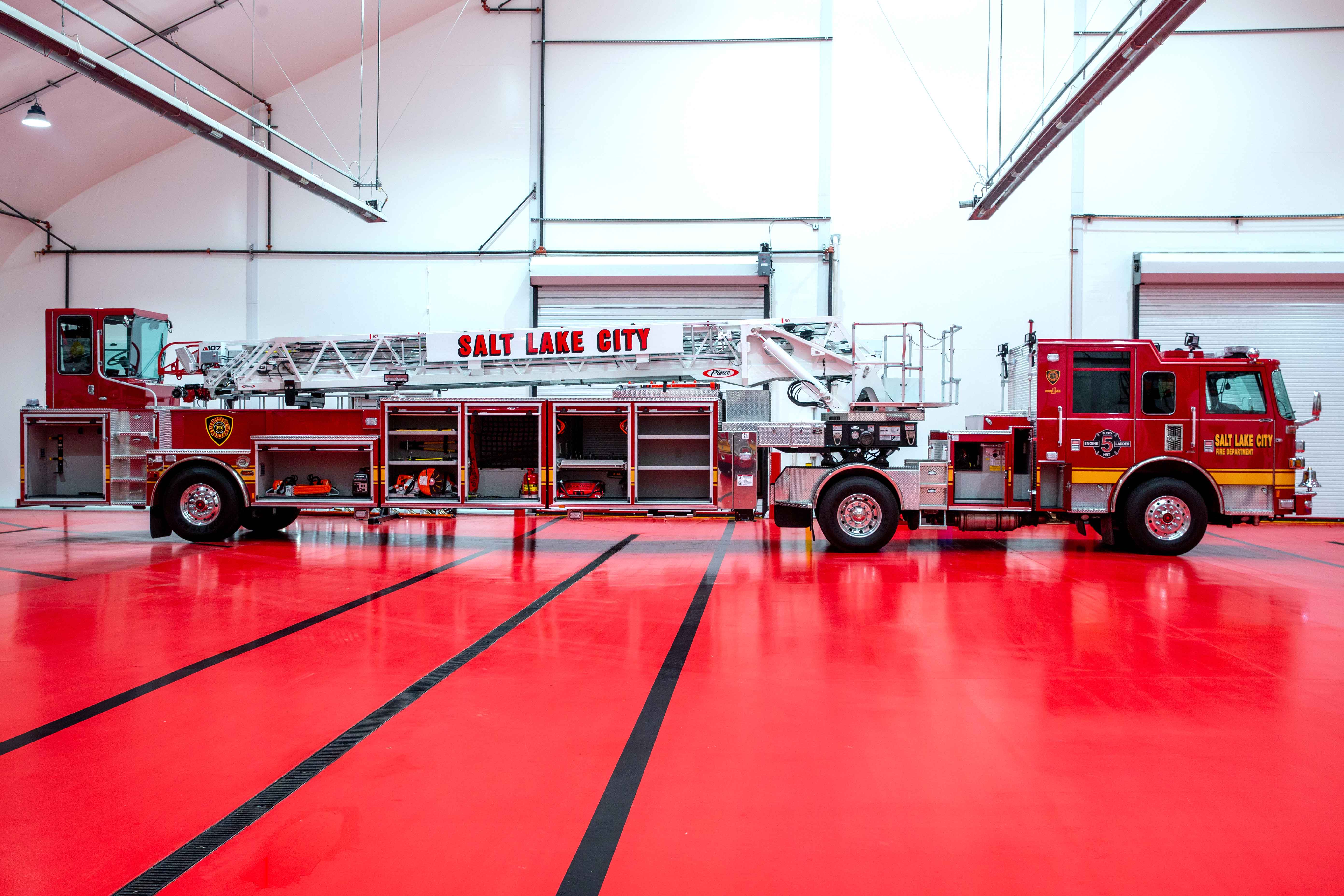 Salt Lake City Fire Department Arrow XT Ascendant 107' Heavy-Duty Tractor Drawn Aerial - TDA Tiller