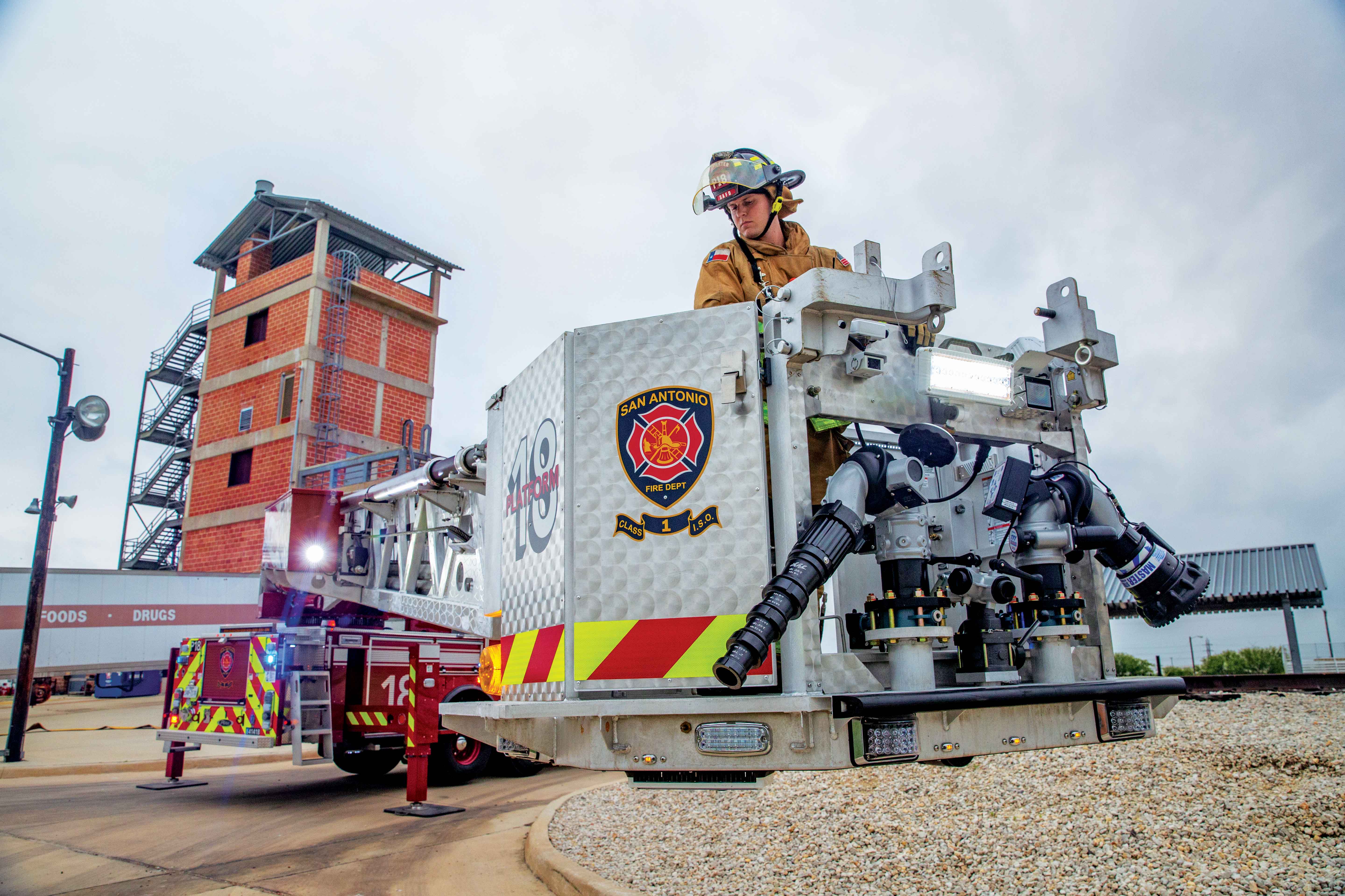 San Antonio Fire Department Velocity 100'Heavy-Duty Aluminum Platform