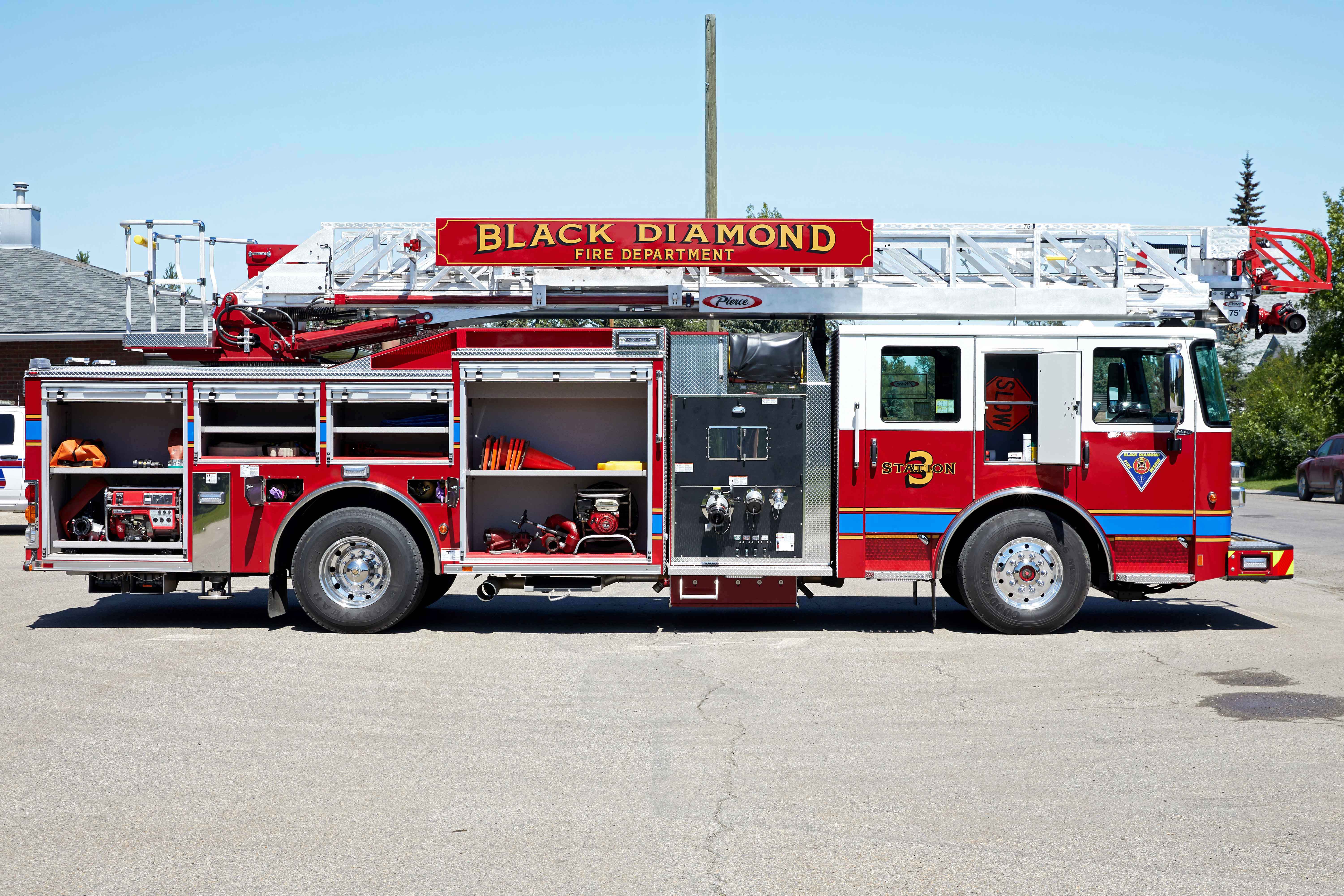 75' Heavy-Duty Aluminum Ladder 