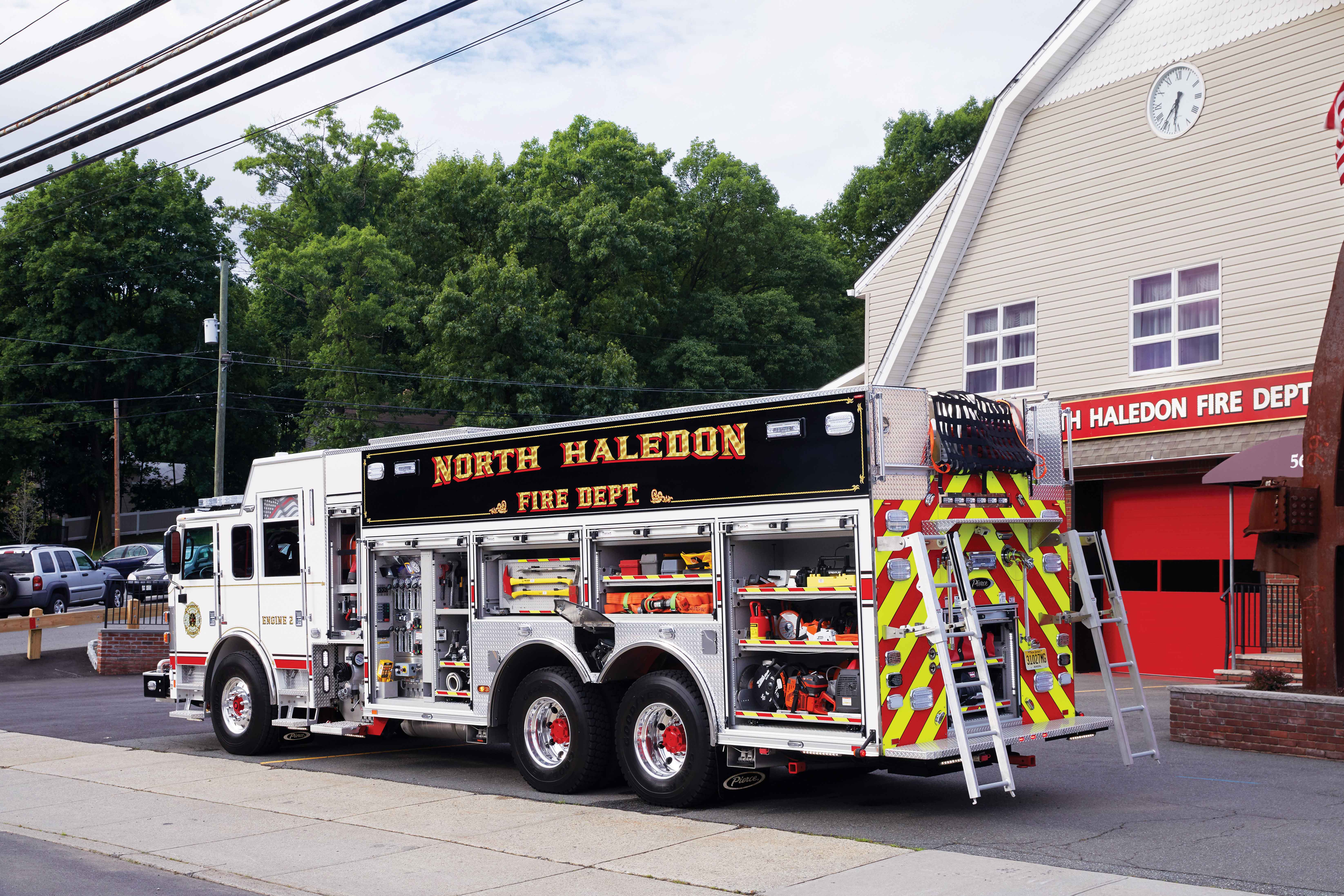 North Haledon Fire Department Arrow XT PUC Pumper Tanker