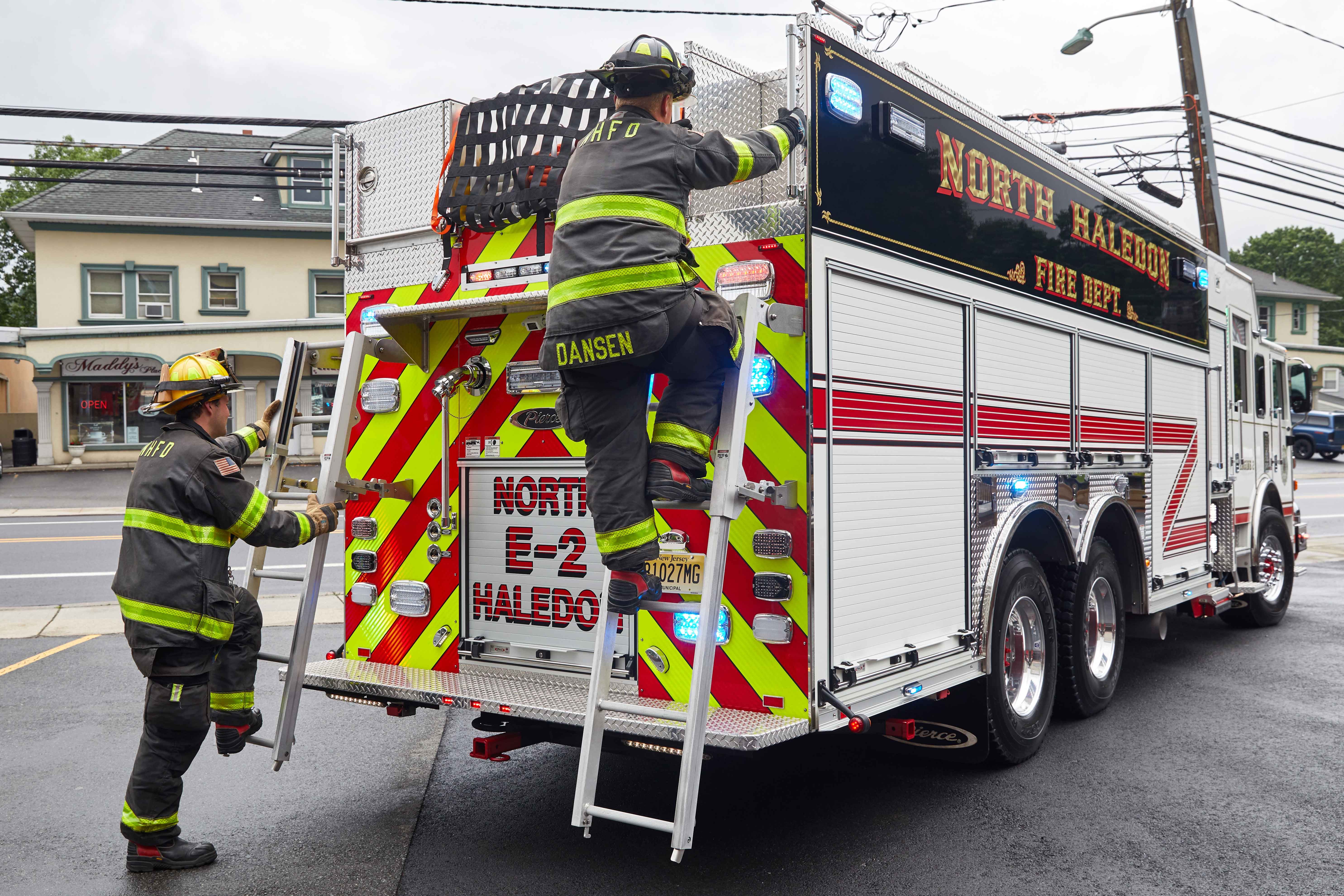 North Haledon Fire Department Arrow XT PUC Pumper Tanker