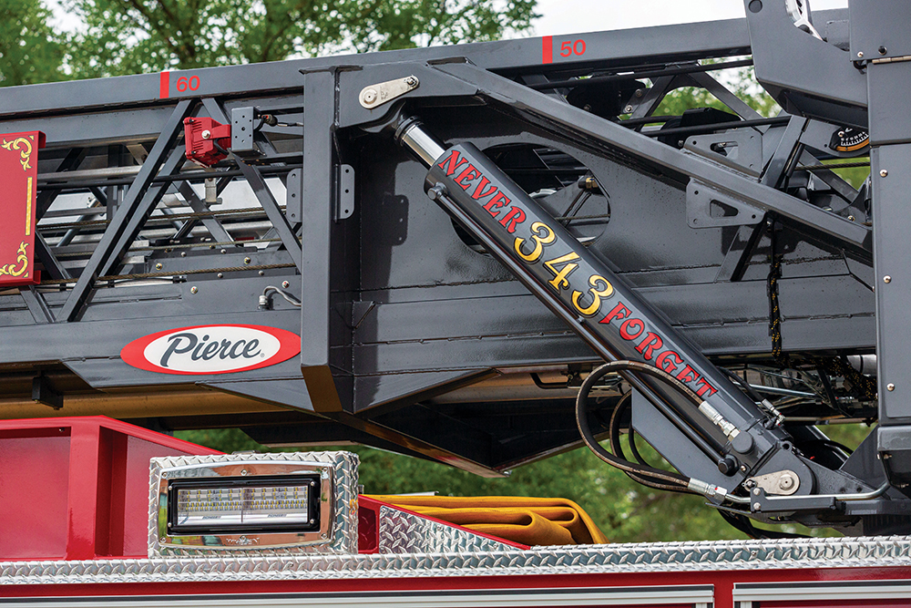 Enforcer Ascendant 107' Heavy-Duty Ladder