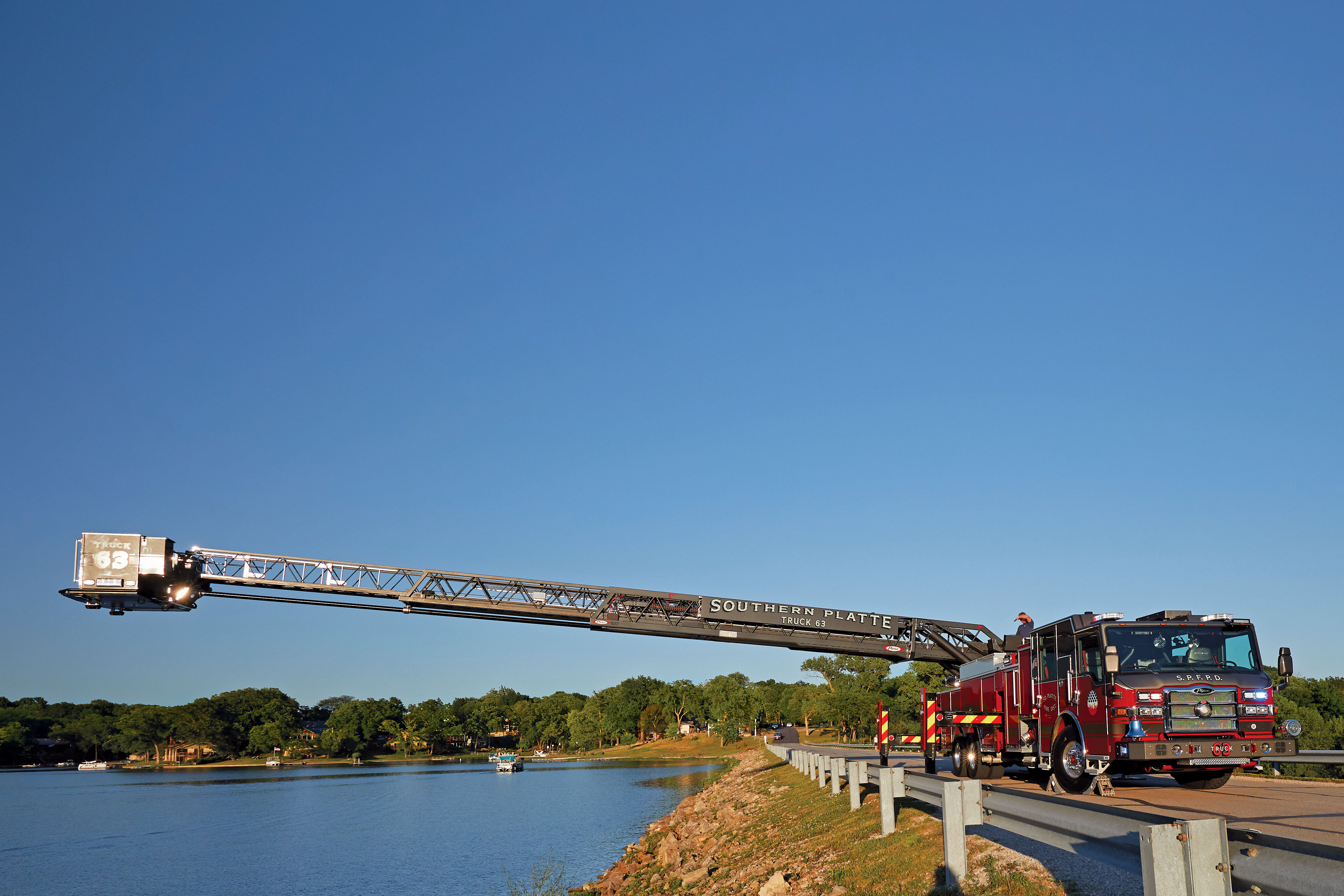 Southern Platte Fire Protection District 100' Heavy-Duty Steel Aerial Platform Fire Truck Ladder Extending