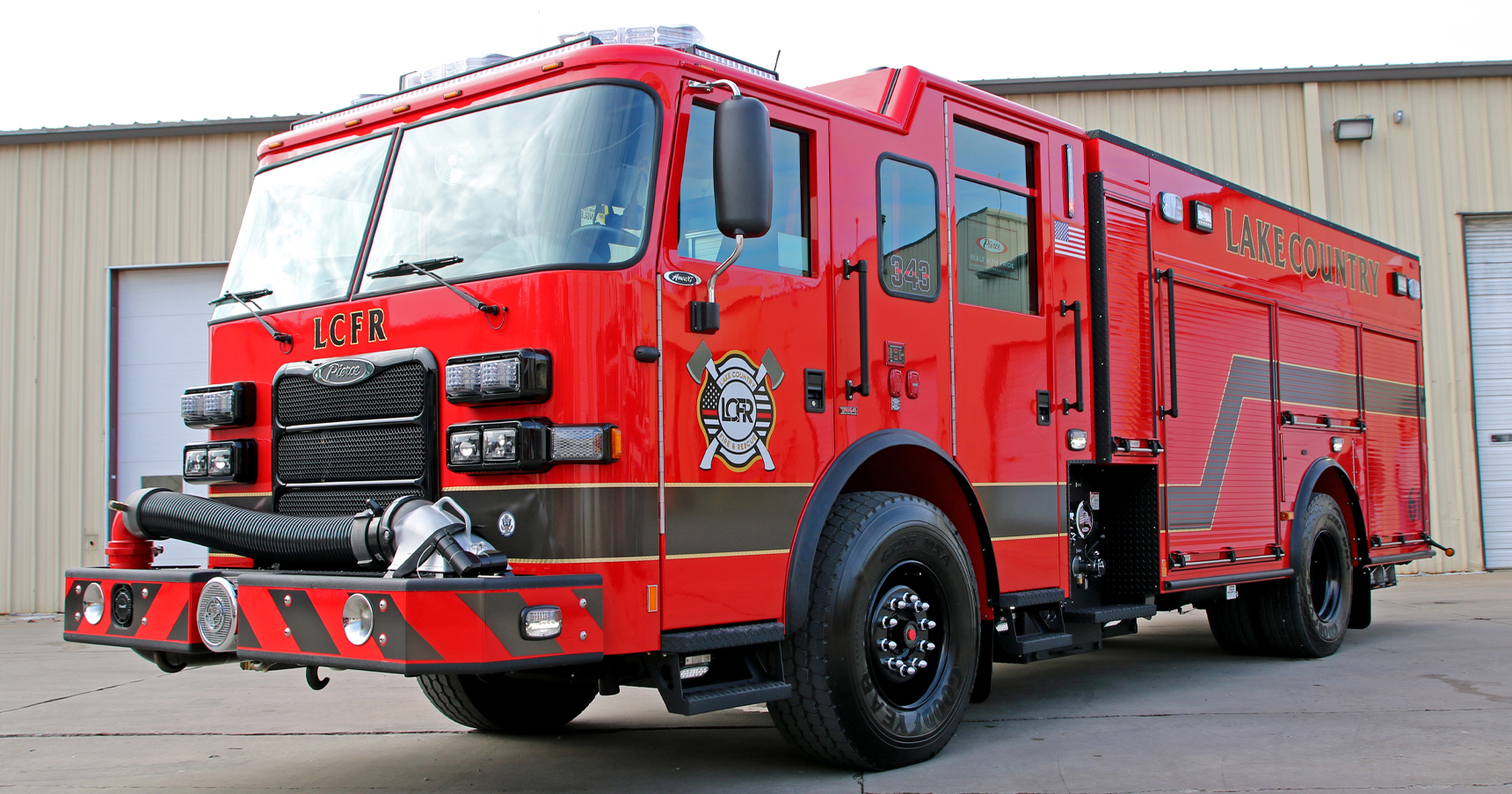 Company Two Fire Ladder Truck For Sale