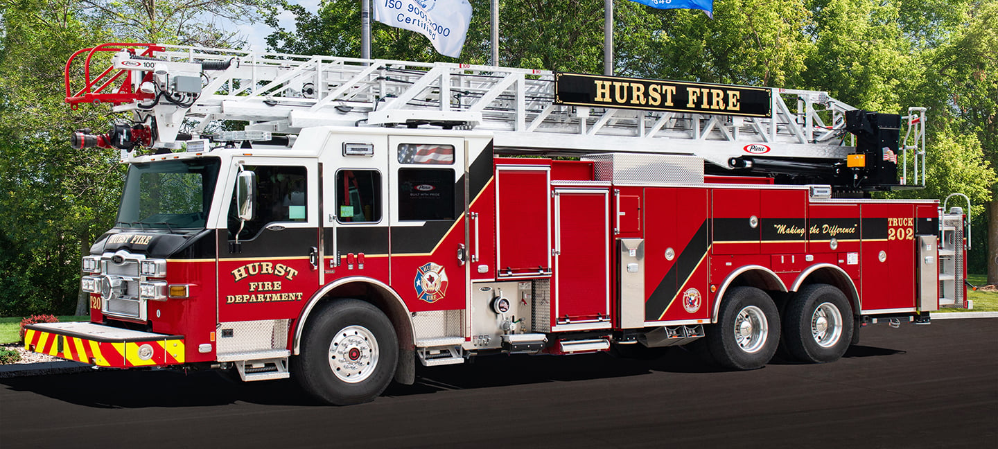 Pierce 100' Heavy-Duty Aluminum Aerial Ladder Fire Truck